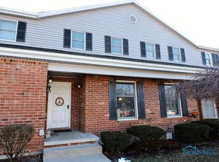 11071 Riverbend Ct E, Perrysburg, OH 43551