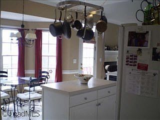 5th image of 3 Beech Grove Ct