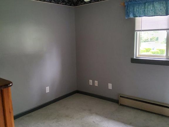 2nd image of 1222 Hillside Rd