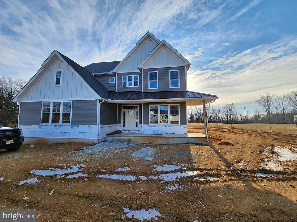 1st image of 324 Bishop Hollow Rd