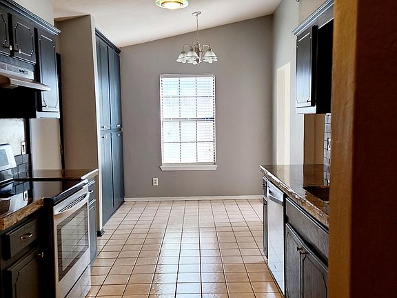 4th image of 2520 Pennington Ave
