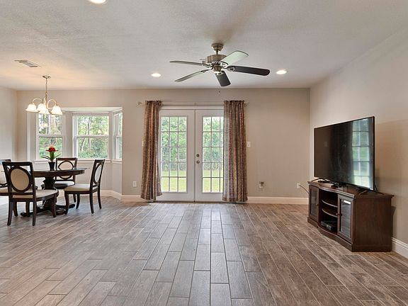 3rd image of 214 Michael Dr