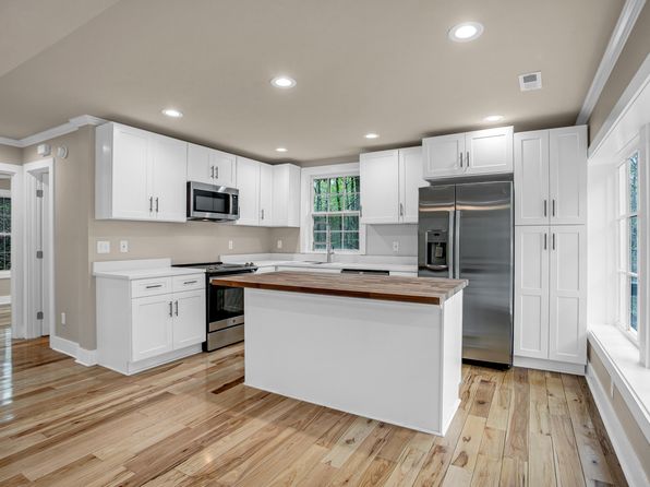 110 Pine Ridge Dr, Westminster, SC 29693