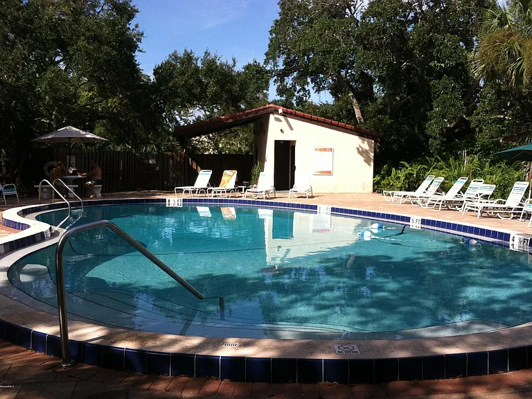 8718 Bay Ct — Photo 15