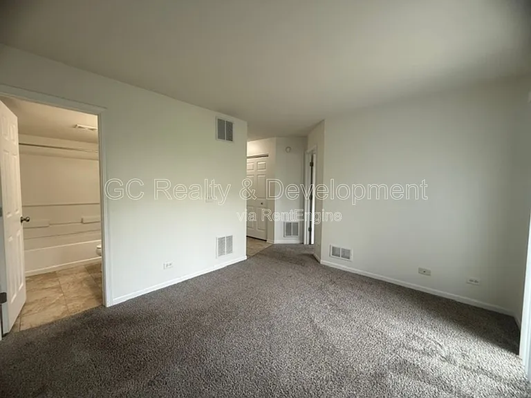 1064 Turin Dr — Photo 16