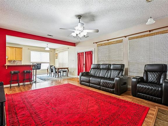 5th image of 1120 Lori Dr