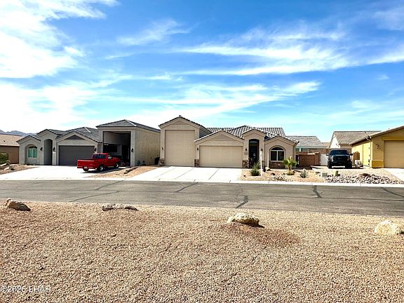 3rd image of 1737 E Alder Cir