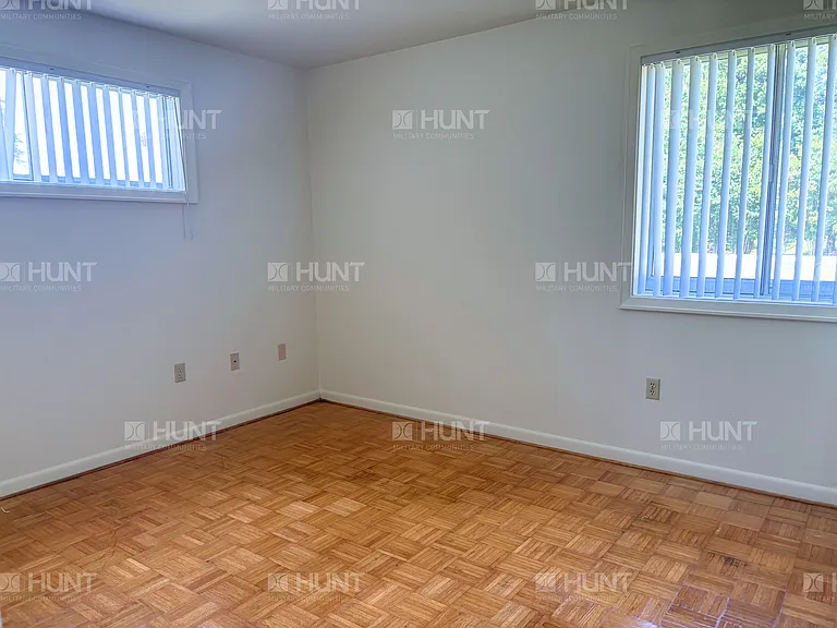 4 Washington Dr — Photo 4