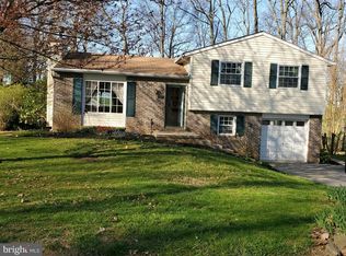492 Oakwood Dr, Seven Valleys, PA 17360