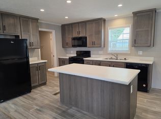 2379 Douglas Dr #698, Highland, MI 48357