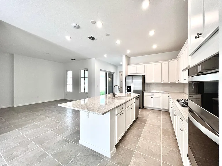 2116 Celebration Blvd — Photo 8