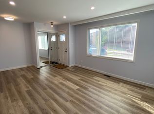64 Arundel Rd, Winnipeg, MB R2J 2L2