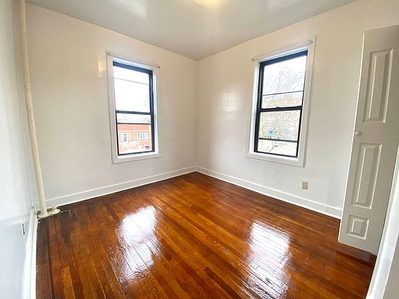 4th image of 19-06 Ditmars Blvd #3A