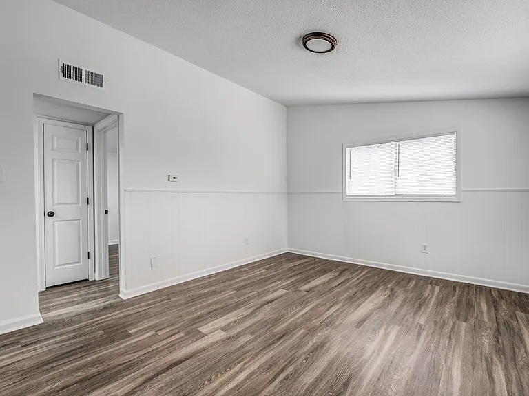 4980 Vickie Dr — Photo 12