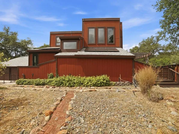 26807 Oak Knoll Terrace, Cloverdale, CA 95425