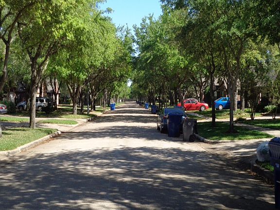 4th image of 3707 Heritage Colony Dr