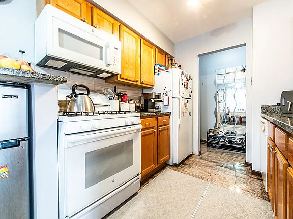 5th image of 8641 W 1/2 W Foster Ave #3A