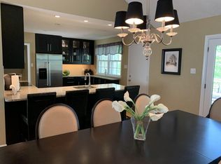 349 Saunders Dr, Wayne, PA 19087