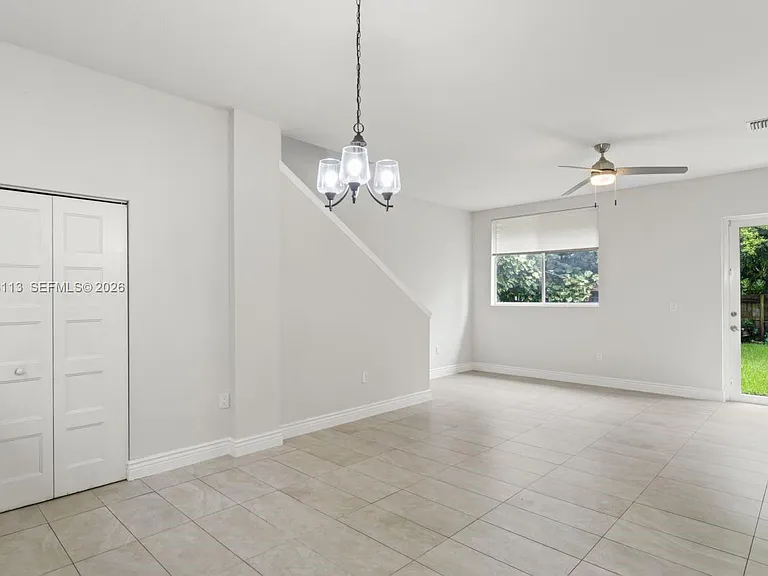 1110 NE 1st Ave #1110 — Photo 6