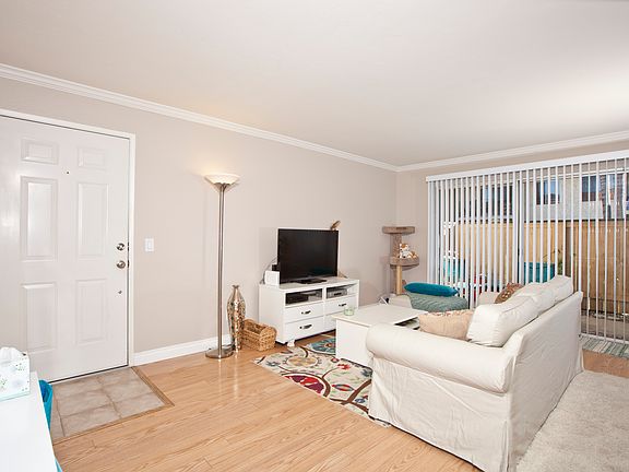 3rd image of 589 N Johnson Ave Unit 103