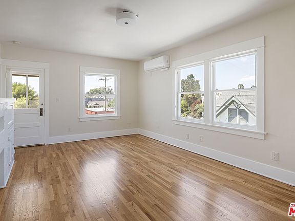 5th image of 980 W Kensington Rd