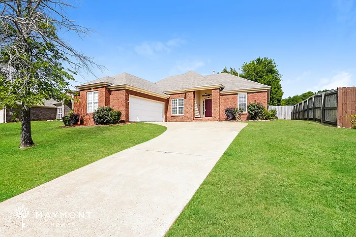 604 Castle Brook Dr — Photo 1