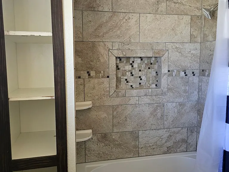 1019 Scott St — Photo 11