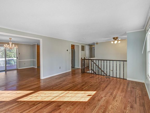 3rd image of 540 Centre St