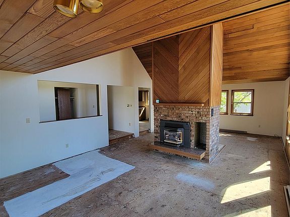 5th image of 506 Willow St