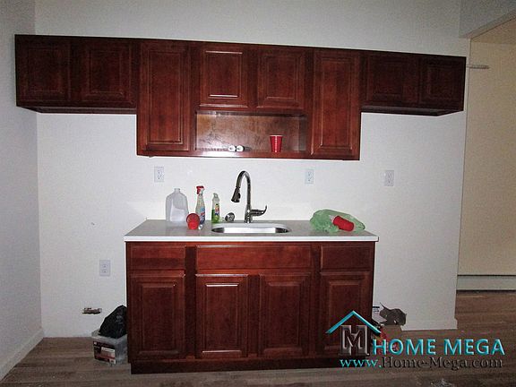 4th image of 1110 Jackson Ave