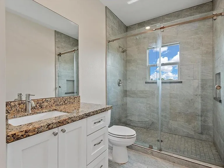 2202 Lynnfield St #A — Photo 14