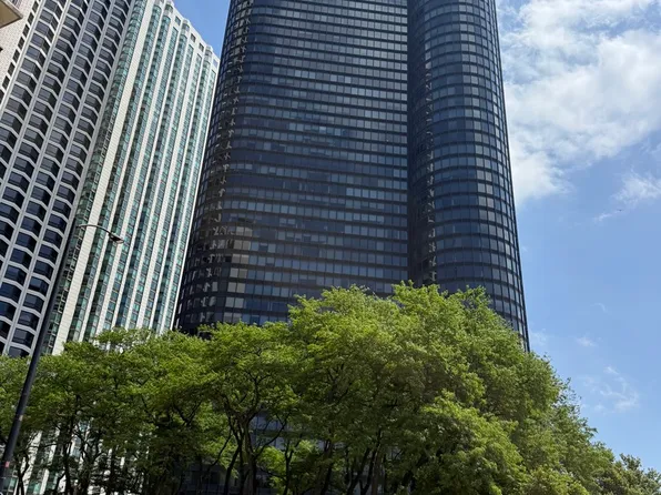 155 N Harbor Dr APT 1710, Chicago, IL 60601
