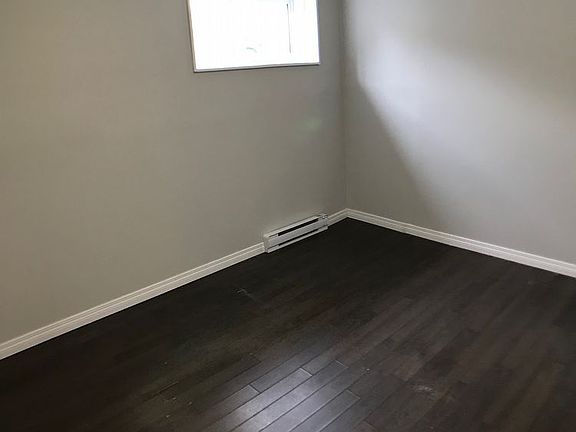 5th image of 135-A/B Windsor Dr