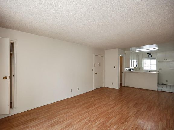 5th image of 14437 Benefit St #Upstairs