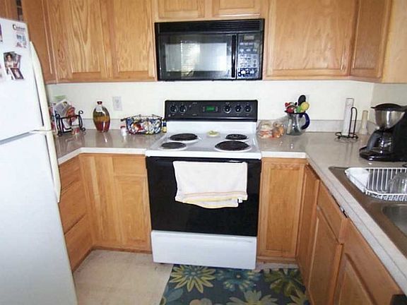 3rd image of 264 Cottonwood Creek Cir