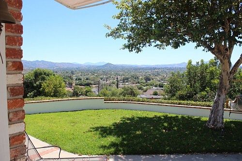 2nd image of 532 Cameo Dr