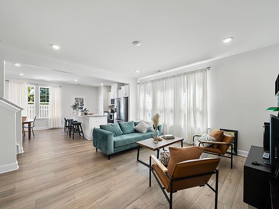 5th image of 53 Bibury Way