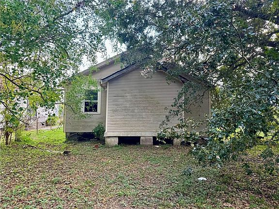 4th image of 1208 Deslonde St