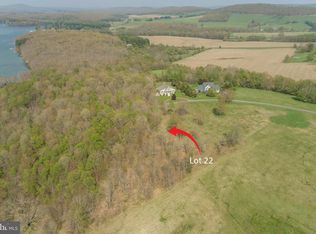 22 Overlook Dr, Oakland, MD 21550