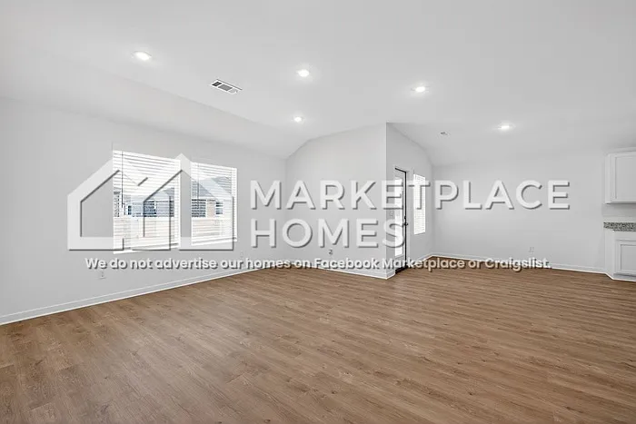 3050 Rosalee Ln — Photo 9