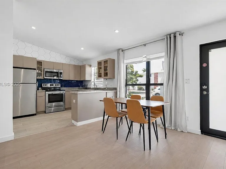 1704 Rodman St #1 — Photo 1