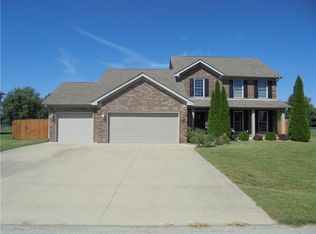 5162 River Birch Dr, Columbus, IN 47201