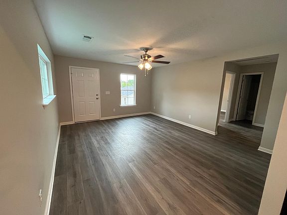 2nd image of 610 W Buena Vista Ave APT 5
