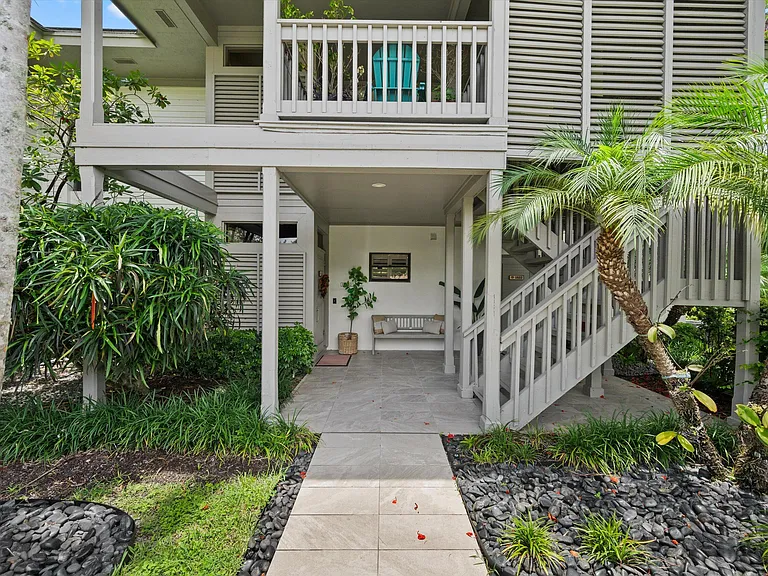 11842 Pebblewood Dr #102 — Photo 7