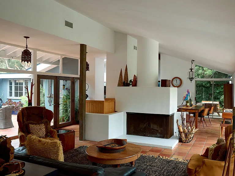6328 Frondosa Dr — Photo 29