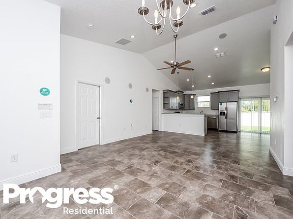 4th image of 1127 Roan Ct.