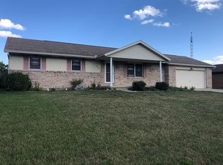 408 Debra Dr, Botkins, OH 45306