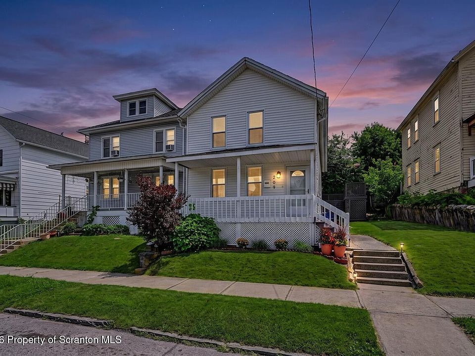 1st image of 209 S Irving Ave