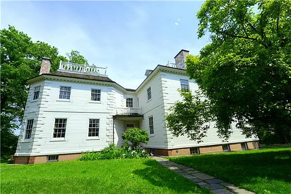 Rented by Michel Madie Real Estate Services | media 30