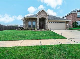 8301 Wesson Rd, Arlington, TX 76002